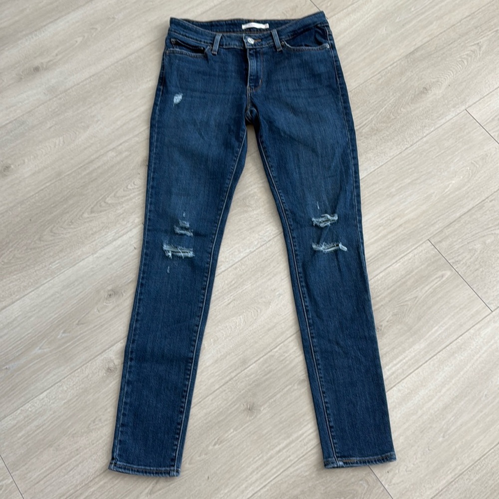 Women’s Levi’s 711 skinny jeans long size 29